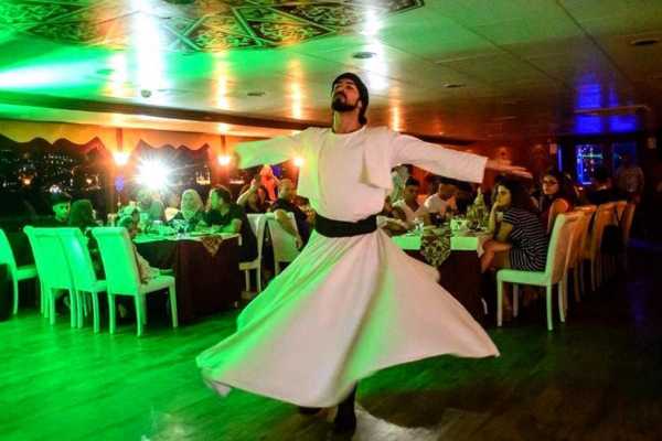 Evening Dinner Nile Cruise in Cairo with Private Transport