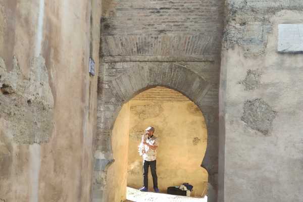 Visita guiada por el Albaic&iacute;n y Sacromonte