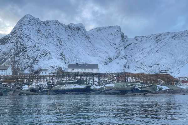 Lofoten | Winter kayaking in Reinefjorden