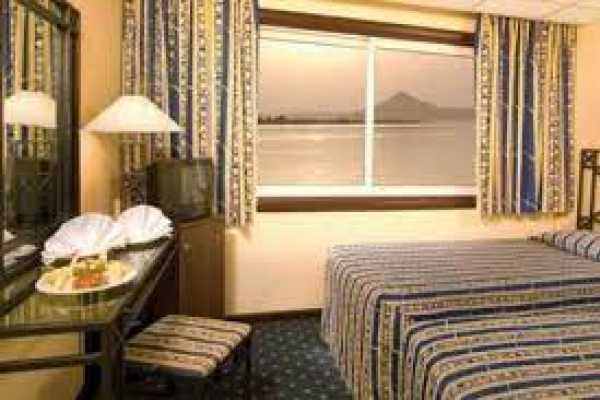 Tania Lake Nasser Cruise