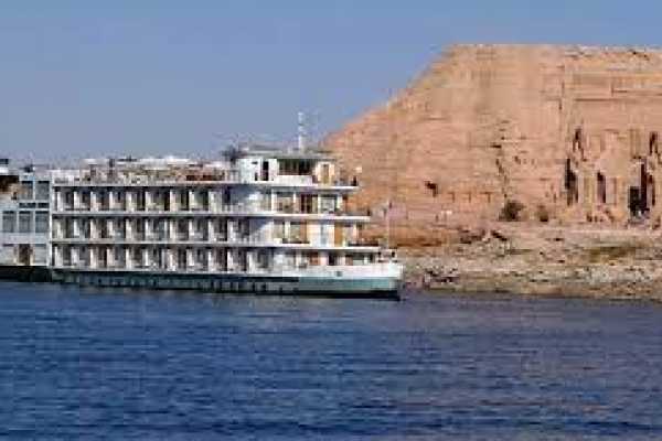 Tania Lake Nasser Cruise