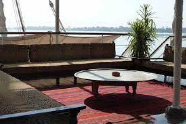 African Queen NILE Dahabyia