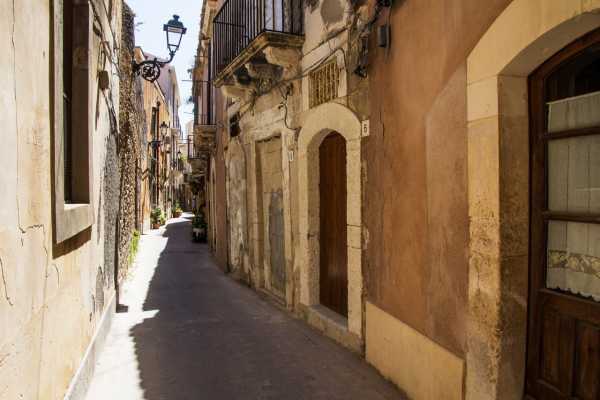 Tour guidato di Ortigia con Street Food di Pesce al mercato
