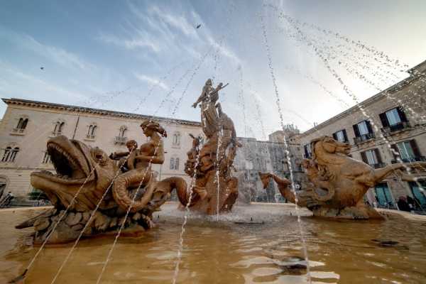 Tour guidato di Ortigia con Street Food di Pesce al mercato