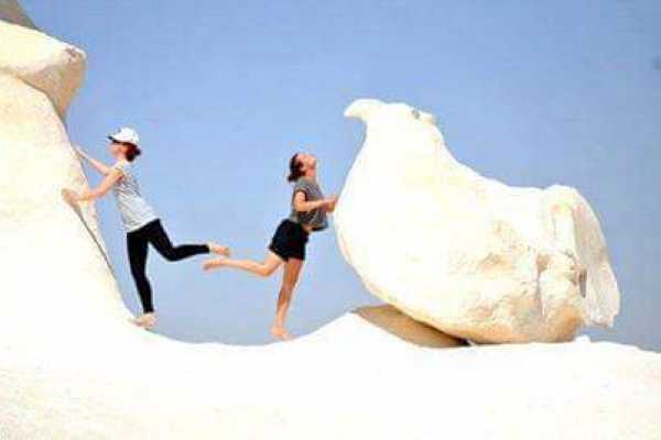 3 Days White Desert, Farafra Oasis, Bahariya Tour