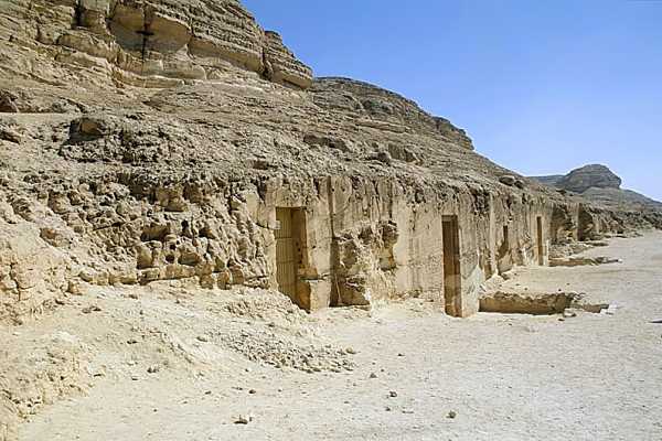 Private day tour to Tanis Bubastis and the Suez Canal from Cairo