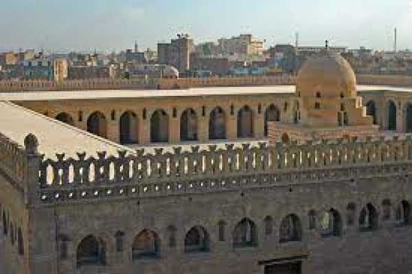 Half-Day Islamic Cairo Walking Tour in Fatimid Cairo