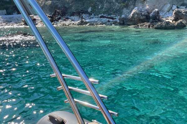 Visit The Island With Private Speedboat