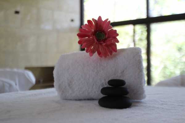 Rinc&oacute;n Simbiosis Volcanic Day Spa