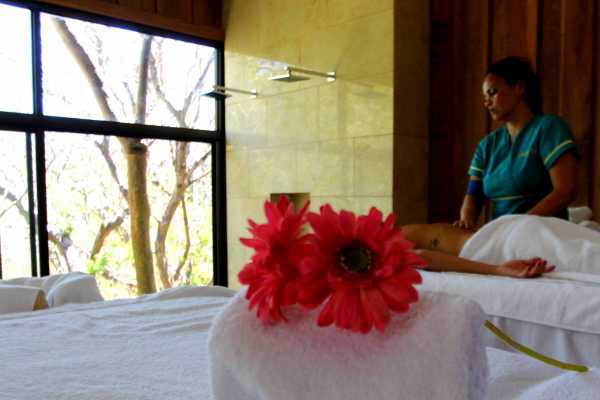 Rinc&oacute;n Simbiosis Volcanic Day Spa