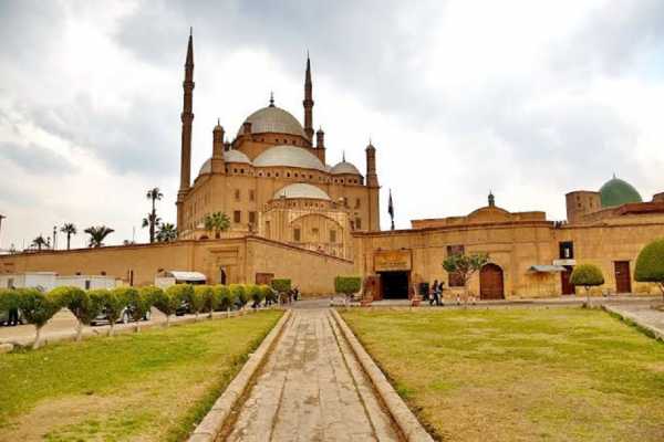 Day tour to the Egyptian Museum and Old Cairo