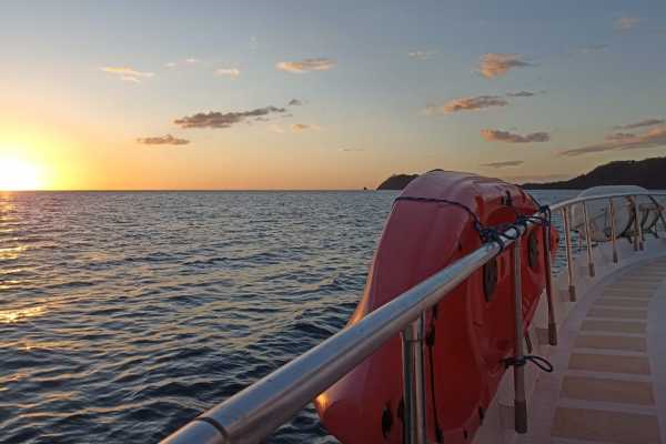 Bibanga Yacht Sunset and Snorkel Cruise
