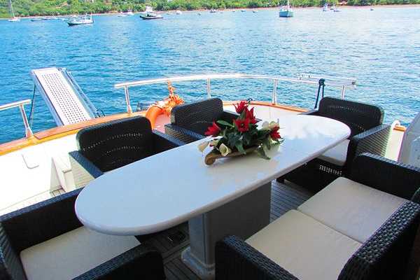 Bibanga Yacht Sunset and Snorkel Cruise