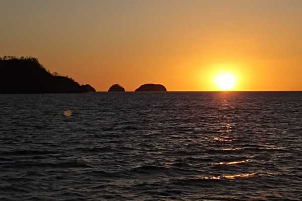 Bibanga Yacht Sunset and Snorkel Cruise