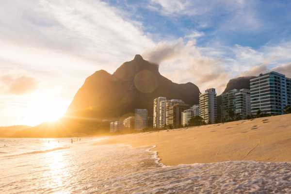 Pedra da G&aacute;vea Hiking Trail Experience
