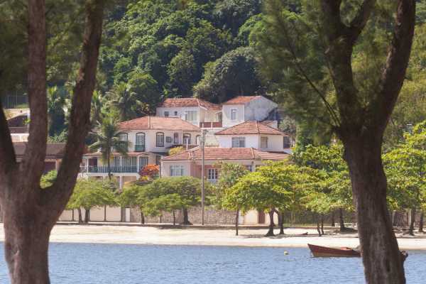 Paquet&aacute; Island Ferry Boat Tour
