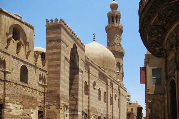 Day Tour to the Pyramids and National Museum of Civilization from Hurghada