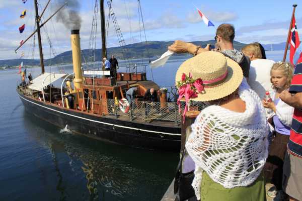 Eventyrlig Seilas: Tr&oslash;ndersk Matfestival - et sted n&aelig;r deg p&aring; fjorden