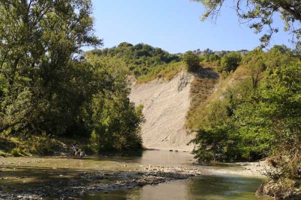 A sustainable village, a walk between past and future