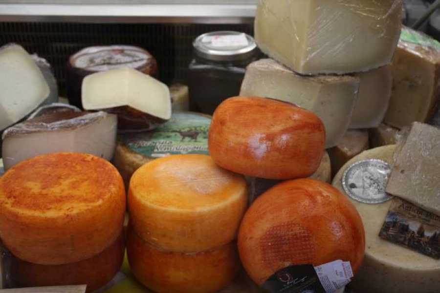 IF Imola Faenza (ERW) Cultural-gastronomic guided walk: an itinerant light lunch through the streets and squares of Castel San Pietro