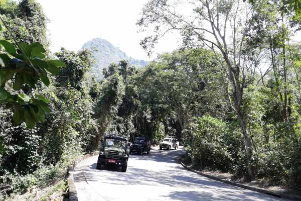 Christ Statue and Sugar Loaf Jeep Ride