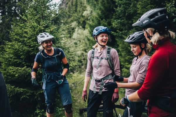 Shuttlebasert guidet stisykling - Privat tur