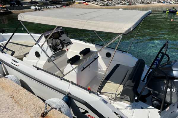 Blue Lagoon Cruise with captain, COMPASS 7s speedboat