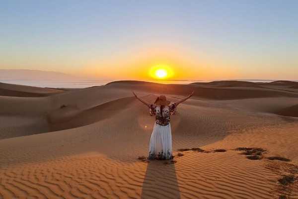 Sand, Splash & Stars: Wadi Hawer & Wahiba Sands