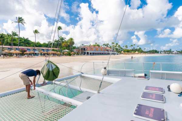 CADES REEF SAIL & SNORKEL TOUR IN ANTIGUA