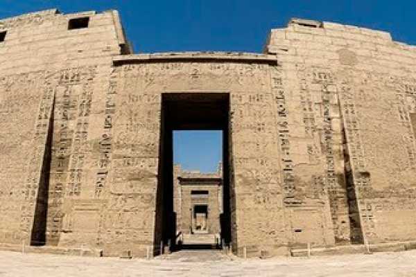 Luxor Short Break 2 Days Tour Package with Balloon and Banana Island