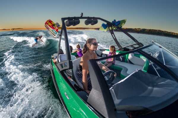 4 Hour LATE SUMMER 2025 Luxury Day Boat with Professional Skipper/Boat Toys/Onboard Picnic SEPTEMBER/OCTOBER  2025