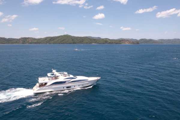 Cami Ed Mega Yacht Cruise