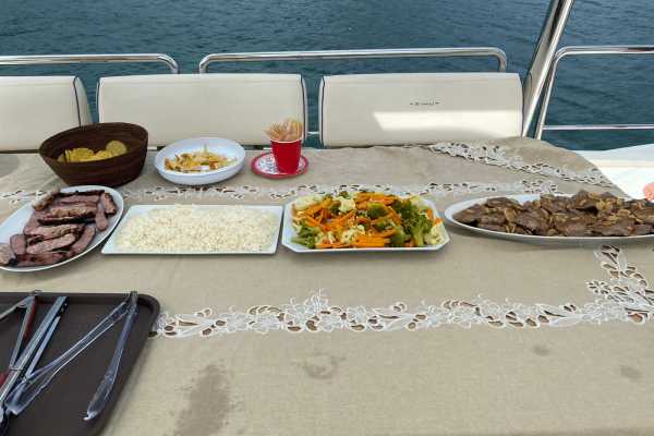 Cami Ed Mega Yacht Cruise