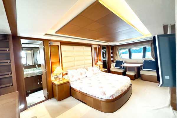 Cami Ed Mega Yacht Cruise