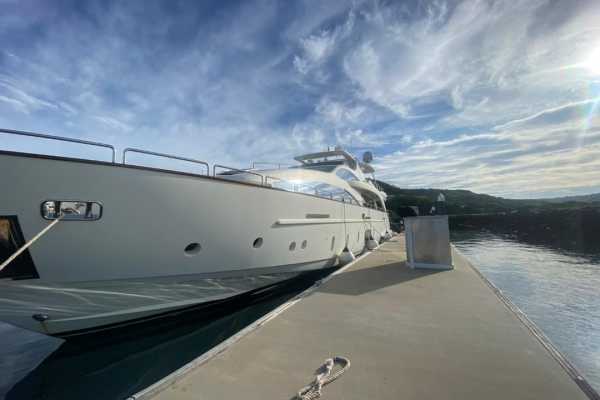 Cami Ed Mega Yacht Cruise