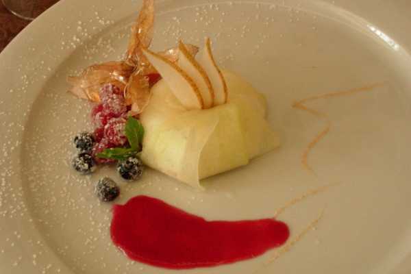 Stars, herbs and more: a journey into the heart of Romagna to discover the tradition of aromatic herbs and the modernity of the cuisine that does not waste.