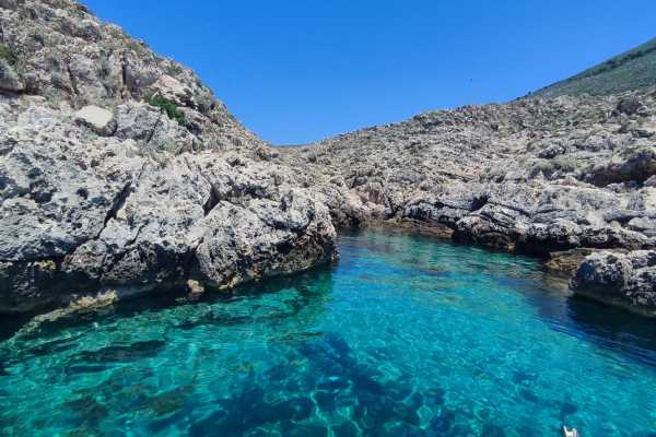 Full Day Private Boat to Grama Bay , Smugglers Canyon & Blue Cave