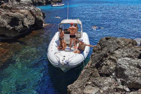 Tour in gommone di Favignana e Levanzo da Trapani