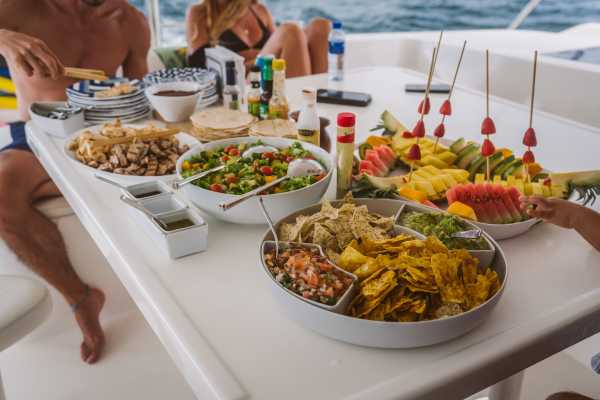 Royal Charter Private Yacht Tour