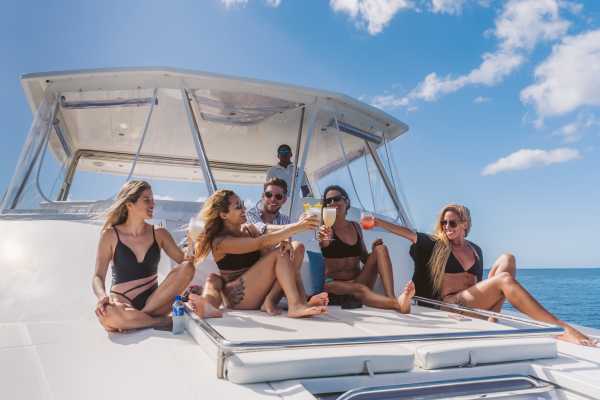 Royal Charter Private Yacht Tour