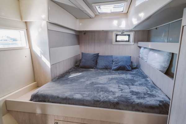 Royal Charter Private Yacht Tour