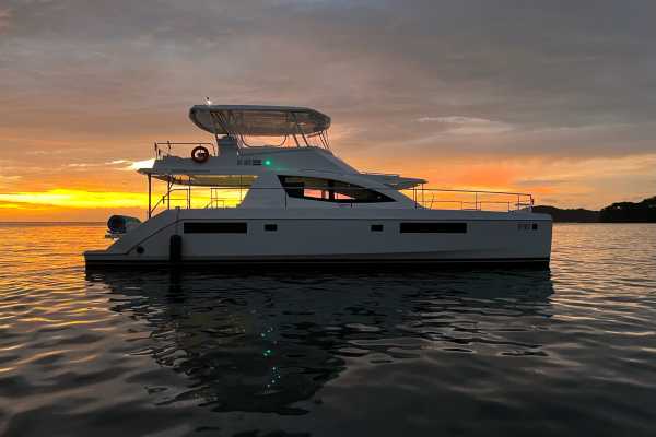 Royal Charter Private Yacht Tour