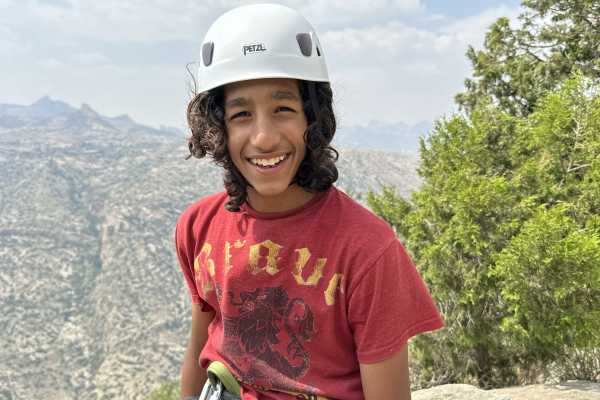 Abseiling Tanomah