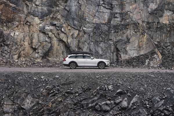 Volvo Cars Adventure to AlUla