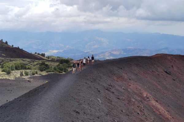 Etna Sud: Trekking ai Crateri Sommitali