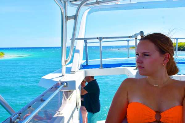 HALF DAY PRIVATE YACHT CRUISE & SNORKEL with "PARANDA"