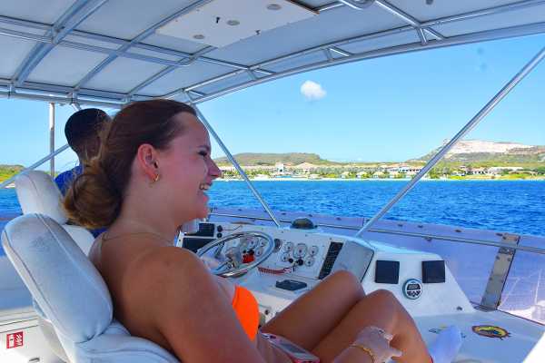 HALF DAY PRIVATE YACHT CRUISE & SNORKEL with "PARANDA"