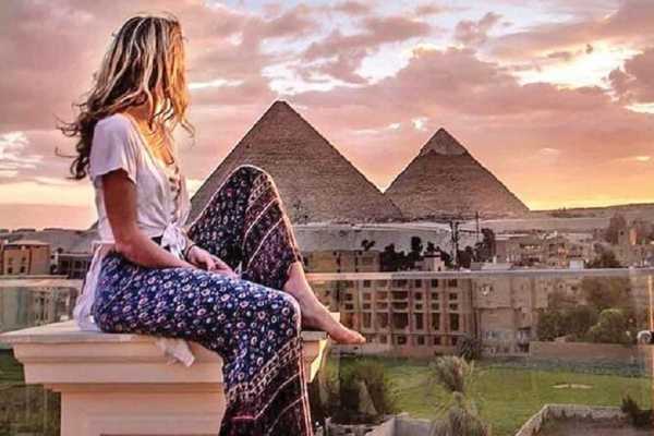Cairo Day tour from Sahel Hashesh by plane