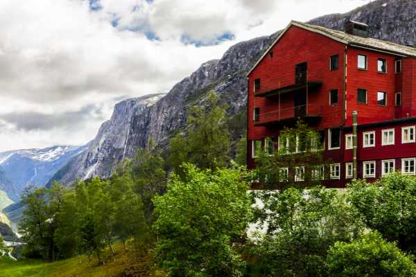 Fl&aring;m Stegastein Viewpoint & N&aelig;r&oslash;y Valley