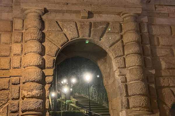 English tour: Legends of the Alhambra (m&aacute;x 10 people group)